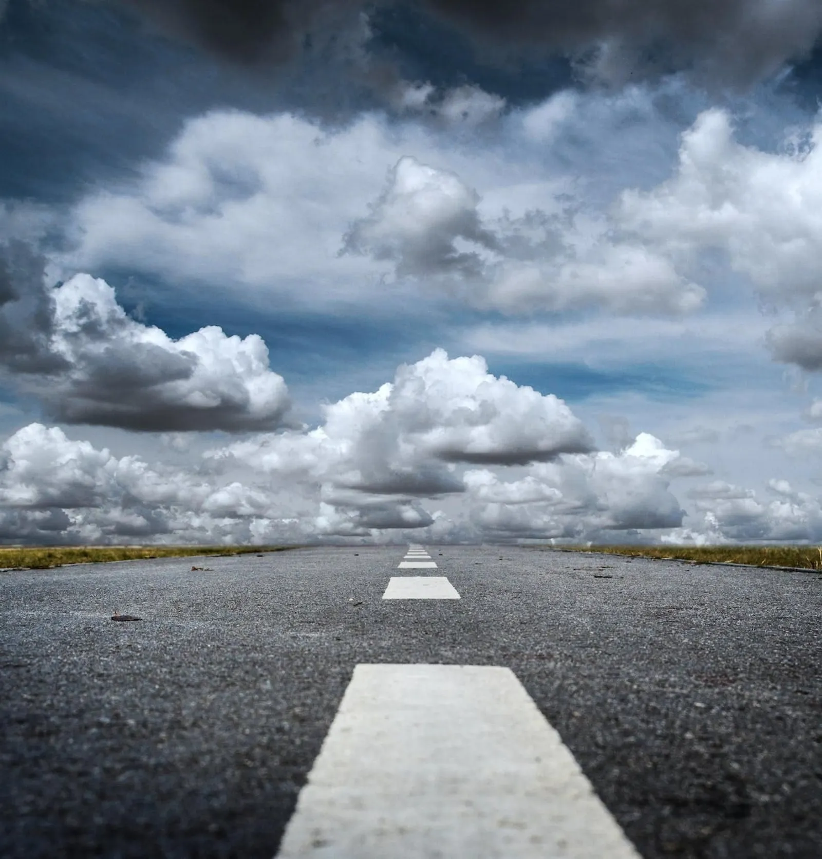 Hero image for '${title}' - Illustration representing the key themes of the article: ${description.substring(0, 100)}...
